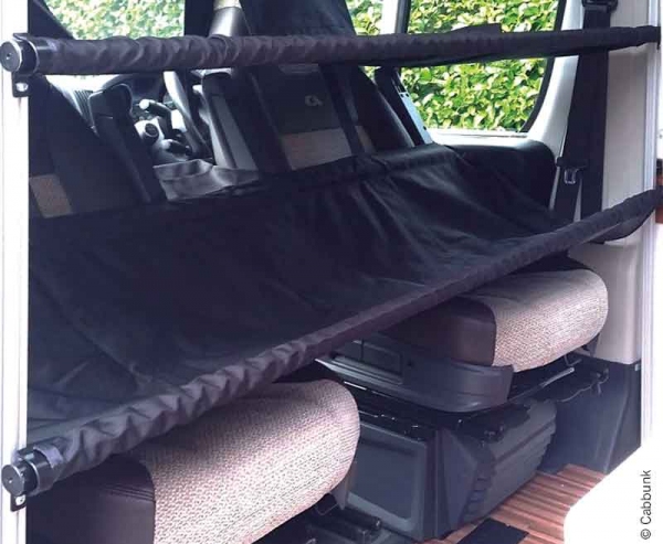 Doppelbett-System mit 3-fach Sitzen